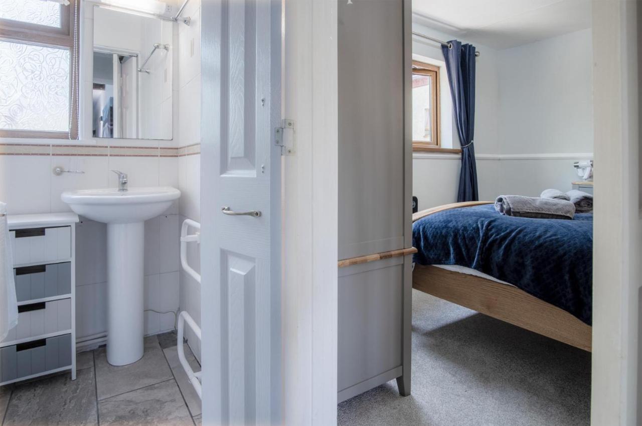 Honeysuckle Cottage - 1 Bedroom Cottage - Amroth Εξωτερικό φωτογραφία